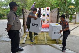 Rekapitulasi suara pemilu oleh KPU 33,63 persen TPS, Jokowi-Ma'ruf masih unggul