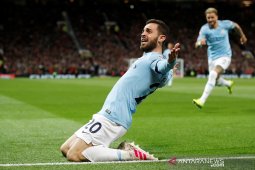 City menangi Derby Manchester, kembali ke puncak klasemen