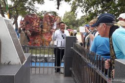 Wisatawan kapal pesiar disambut pertunjukan seni dan budaya Bangka Barat