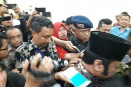 Bupati Lampung enggan bicara usai divonis 12 tahun penjara