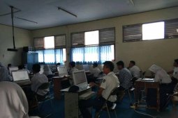 UNBK tingkat SMP di pedalaman Lebak  lancar