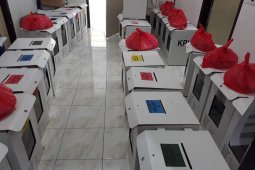 KPU Manado distribusi logistik PSU hingga tengah malam