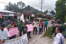 Terkait kecurangan Pemilu, mahasiswa demo KPU dan Bawaslu Tapteng