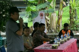 BPBD Tebing Tinggi-Kodim bersihkan bantaran Sei Padang