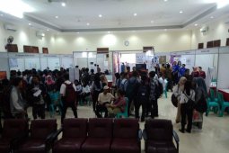 4.000 pencari kerja kunjungi "job fair" SMKN 1 Surabaya