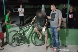Kopral Erwin amankan pencuri sepeda dari amukan massa