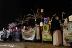Ratusan warga Bekasi pawai Tarhib Ramadhan
