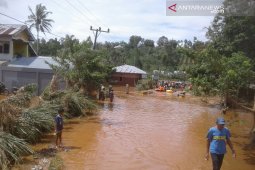 BPBD Kepahiang lakukan pencarian  cari tiga korban hilang terseret arus  banjir