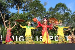 Ratusan penari meriahkan peringatan Hari Tari se-Dunia di Kota Pontianak