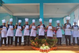 Peringati hari Kartini, PLN UP3 Barabai gelar lomba masak bagi bapak-bapak pejabat