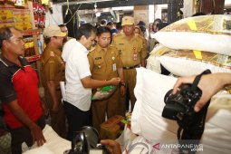 Ibnu Sina monitors prices of basic necessities