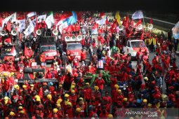 Massa tiba di Patung Kuda