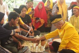 Menghina di Medsos, Seorang Pemuda di Paser  Dihukum  Adat