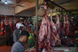 Sambut tradisi meugang