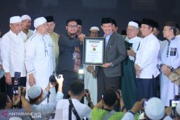 "Si Abuh", absensi sholat shubuh Palembang pecahkan rekor MURI
