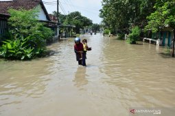 Jalur alternatif Jombang-Mojokerto banjir