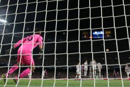 Cetak gol ke-600, Messi tak  henti buat sejarah