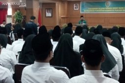 Bupati Penajam minta pegawai jangan banyak mengeluh