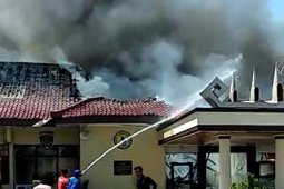 Akibat kebakaran, 53 tahanan Polres Lampung Selatan dipindahkan ke Lapas Kalianda