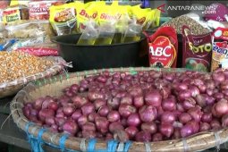 Pedagang di Kotabaru diminta tambah stok kebutuhan pokok