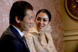 Luna Maya diundang ke "Dinner Silaturahmi" Syahreino