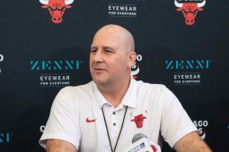 Bulls perpanjang kontrak pelatih kepala