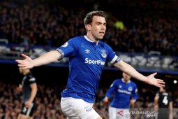 Everton tundukkan Burnley 2-0 dengan kurun waktu dua gol empat menit