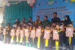 Sekolah PT Subur Agro Makmur gelar perpisahan dan wisuda