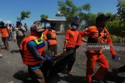 Tim SAR gabungan temukan jenazah santri tenggelam di Pantai Pancer Jember