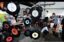 Pecinta musik di Bali rayakan "Record Store Day"