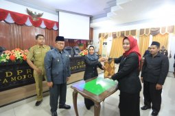Wali Kota Mojokerto sepakati tujuh raperda baru