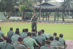 Dandim 0204/DS berikan "jam komandan" di hari puasa pertama