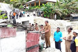 Bupati pastikan bantuan korban bencana tepat sasaran