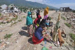 Lokasi pemakaman massal korban bencana Palu ramai diziarahi jelang Ramadhan