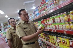 Dinas Koperasi Kota Pontianak sidak pangan kadaluarsa