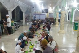 Selama Ramadhan, Pemkab Labura setiap hari siapkan 100 nasi kotak