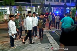 Presiden shalat tarawih di masjid kampus Universitas Muhammadiyah Palangka Raya