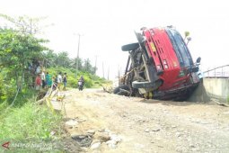 Warga Mukomuko keluhkan pembangunan jembatan terbengkalai