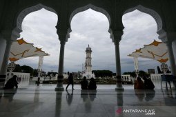 Ngabuburit di Masjid Raya Baiturrahman