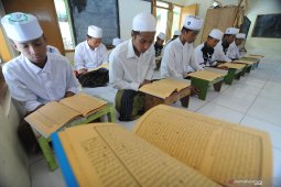 Mengaji kitab kuning