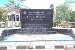 Antisipasi gangguan PDAM Jambi siagakan truk tanki air bersih