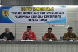 Pemkab HST akan limpahkan sebagian kewenangan kepada camat