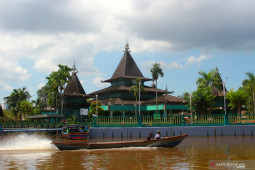 Banjarmasin allots Rp50 billion to renovate Kuin Bridge