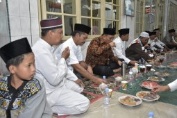 Dandim 0204-DS dan Wali Kota buka puasa di Mesjid As Suhada