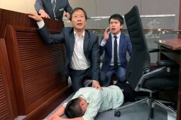 Ribuan orang berkumpul di Hong Kong menentang hukum ekstradisi
