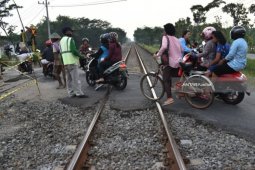 KAI Madiun targetkan tutup 50 perlintasan  sebidang pada 2019