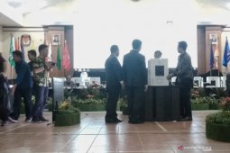 KPU Jabar tunggu hasil penghitungan dari Kabupaten Bekasi