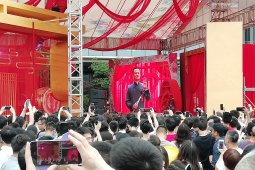 Strategi Jack Ma: desa kepung kota