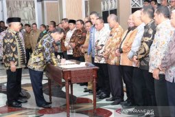 Bupati Tapsel hadiri rakor pencegahan korupsi bersama KPK