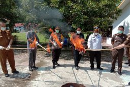 Kejaksaan Langkat bakar sejumlah barang bukti narkotika